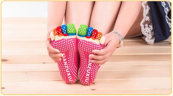 Women professional Yoga socks Non slip Women five finger Toe Socks Athletic Sport Pilates Massage Socks 4